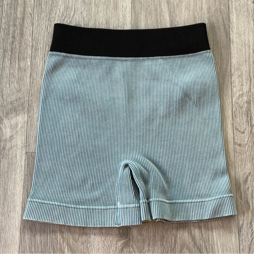 New Mineral Washed Ribbed Seamless High Rise Shorts in Blue Grey
